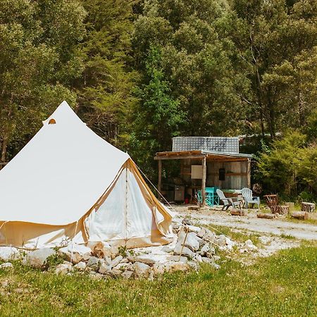 Golden Bay Glamping Hotel Takaka Exterior photo